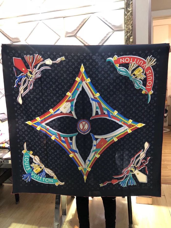 Louis Vuitton Scarf LVS00128